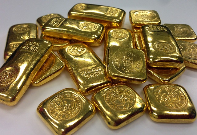 Gold Prices Tightly Bound as Traders Await US Economic Data