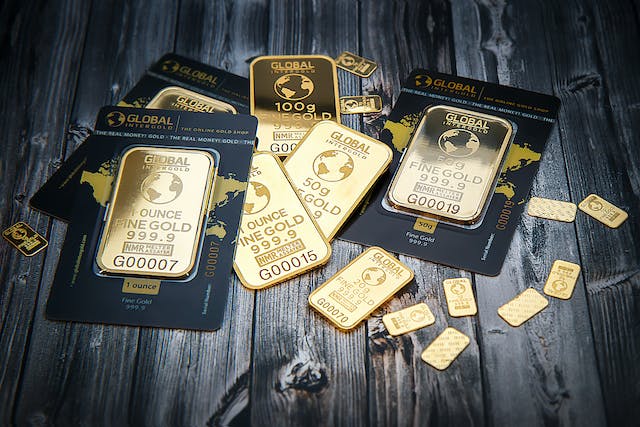 Gold Rally Stalls Amid Conflicting Forces