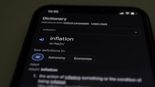 US Inflation Edges Downward, Leaving Questions for the Fed
